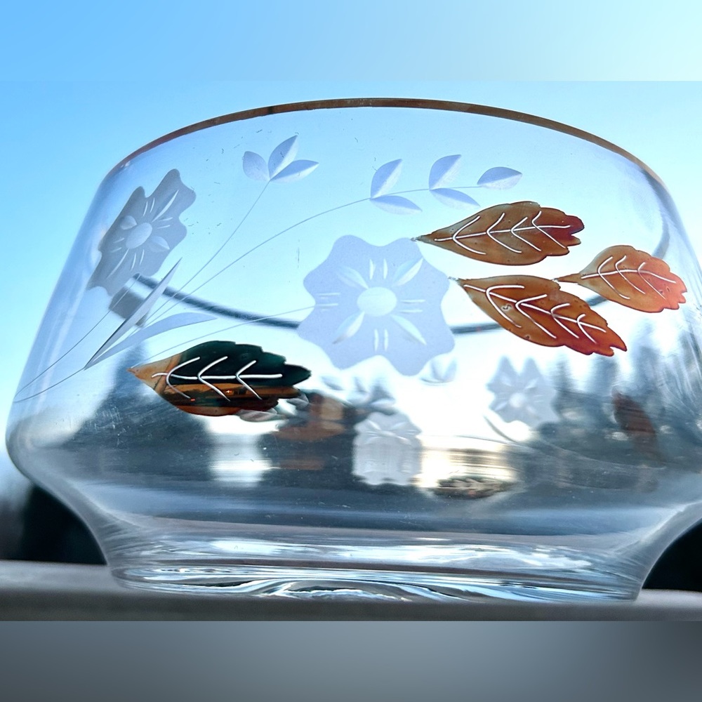 Vintage HAND BLOWN TUSCANY GLASS BOWL WITH GOLD TRIM & FLOWERS
